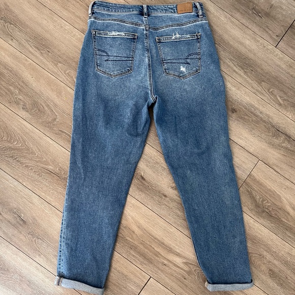 Mom Jeans - American Eagle - Size 8 - Picture 2 of 2